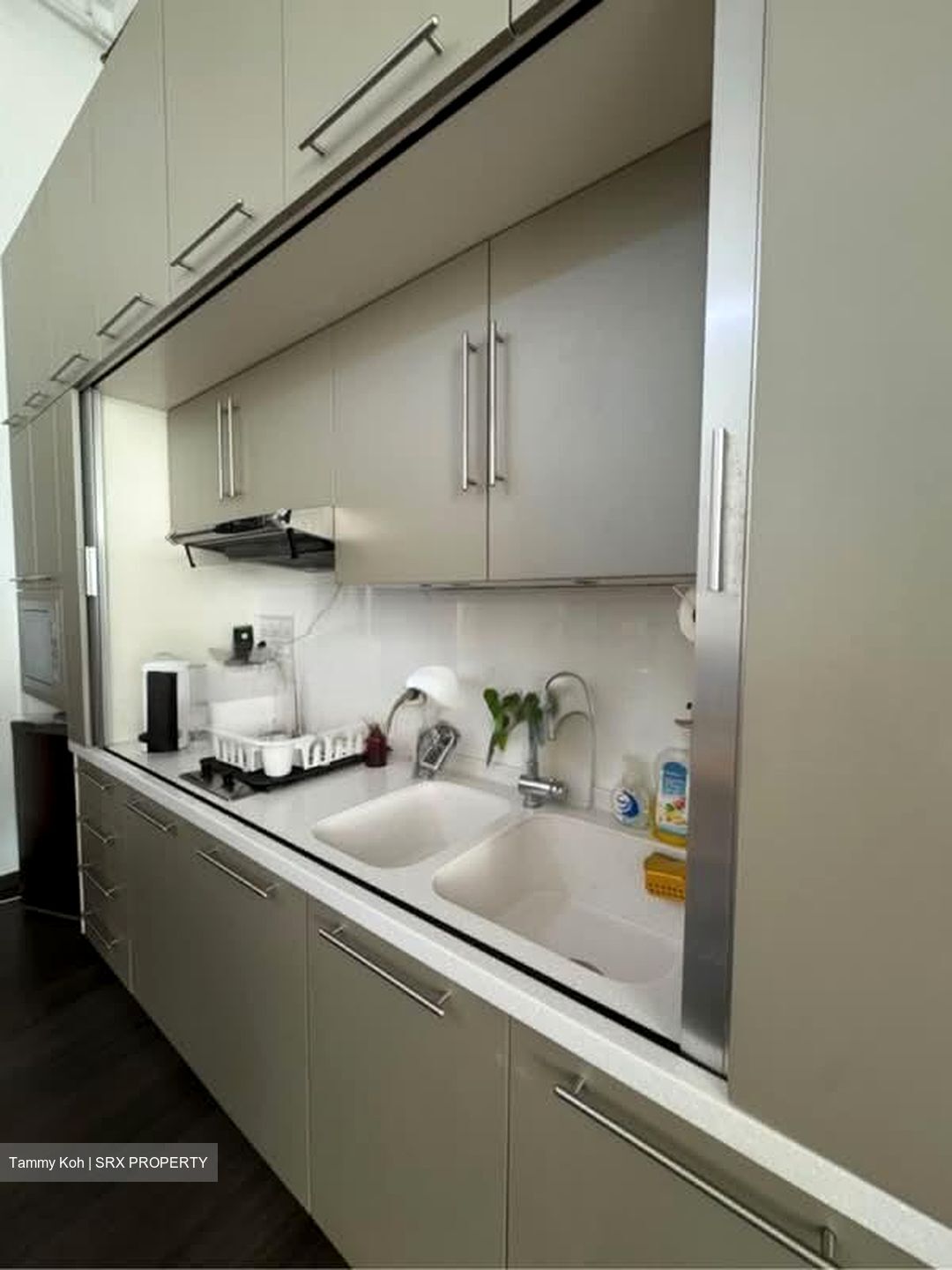 The Central (D1), Office #560824711